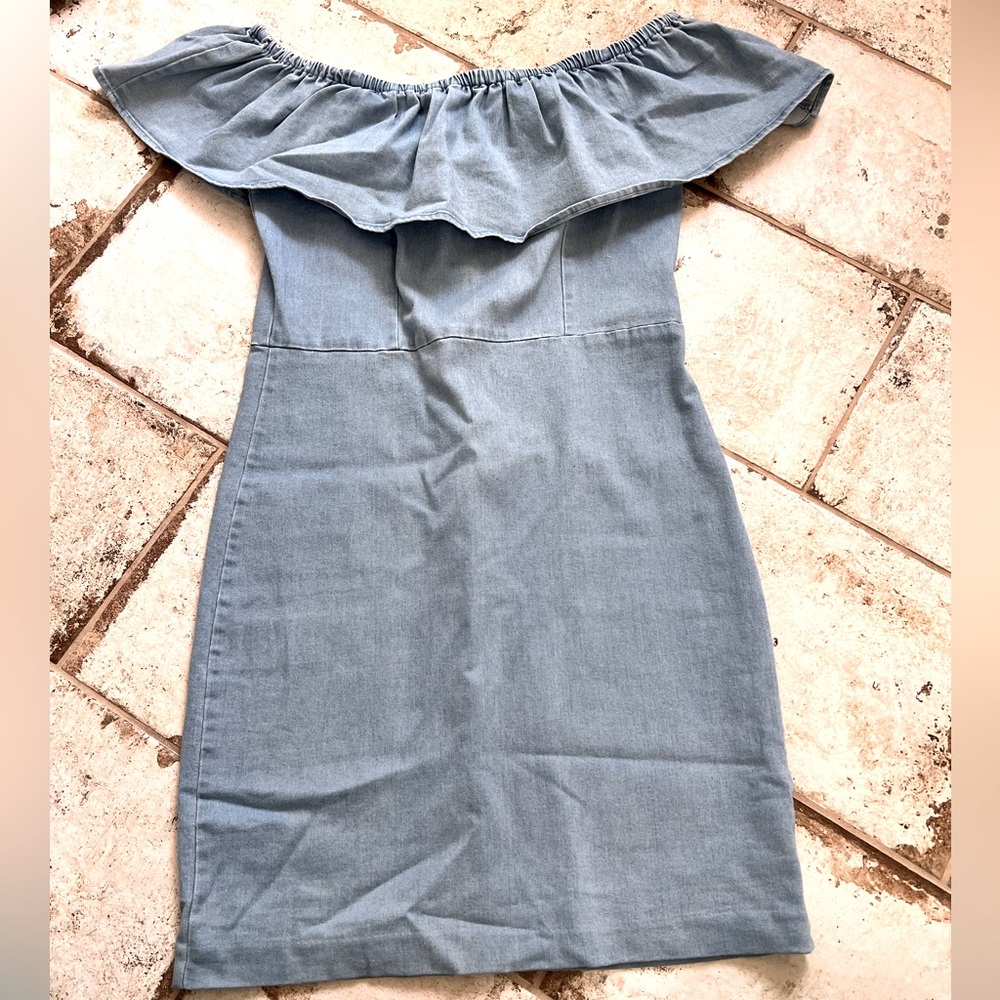 Denim ruffle body on dress
